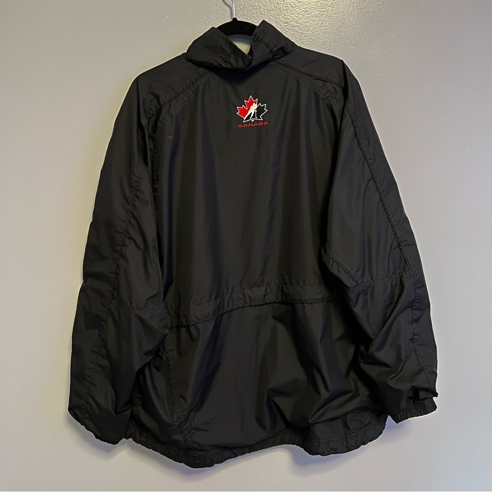 Light Weight Wind Breaker - Picture 4 of 6